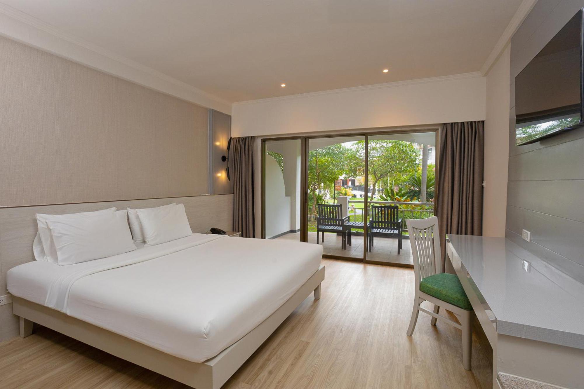 Pinnacle Grand Jomtien Resort And Beach Club На Джомтиен Екстериор снимка