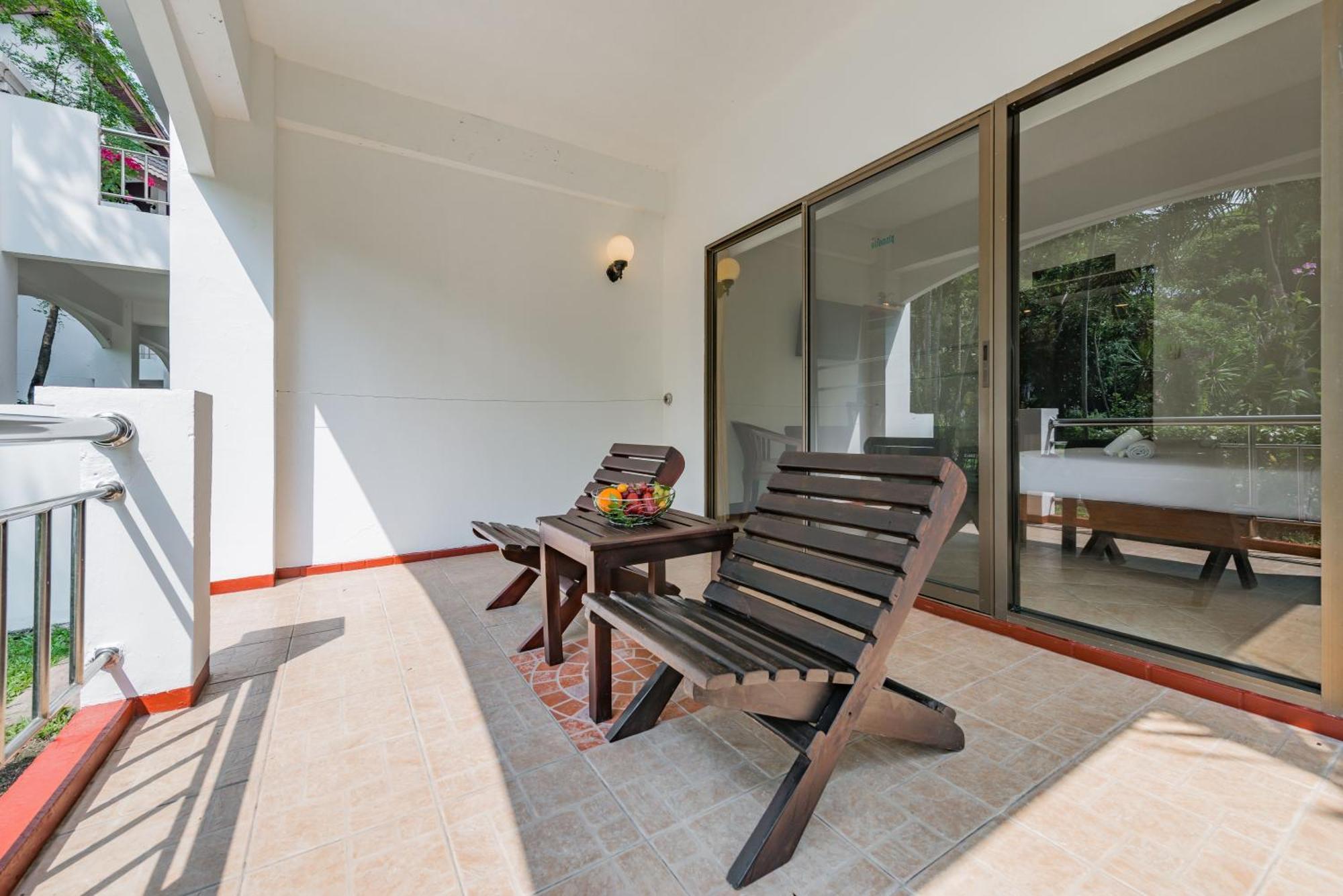 Pinnacle Grand Jomtien Resort And Beach Club На Джомтиен Екстериор снимка